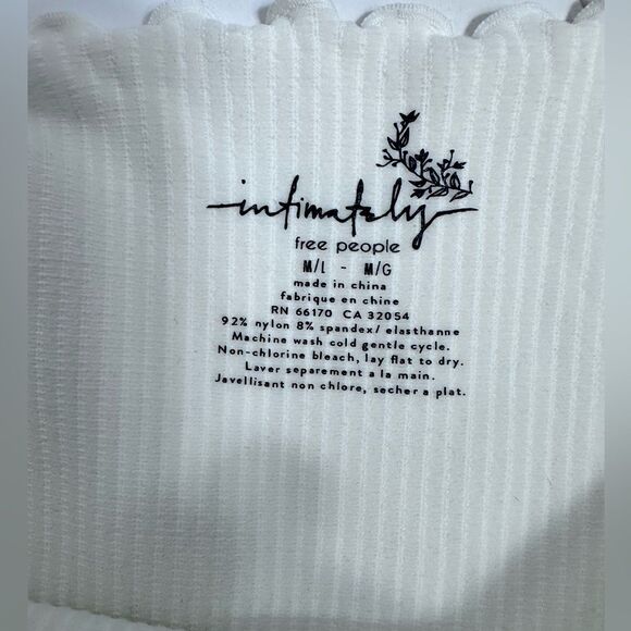 FREE‎ PEOPLE Easy to Love Seamless Cami, Size M/L - Picture 9 of 10